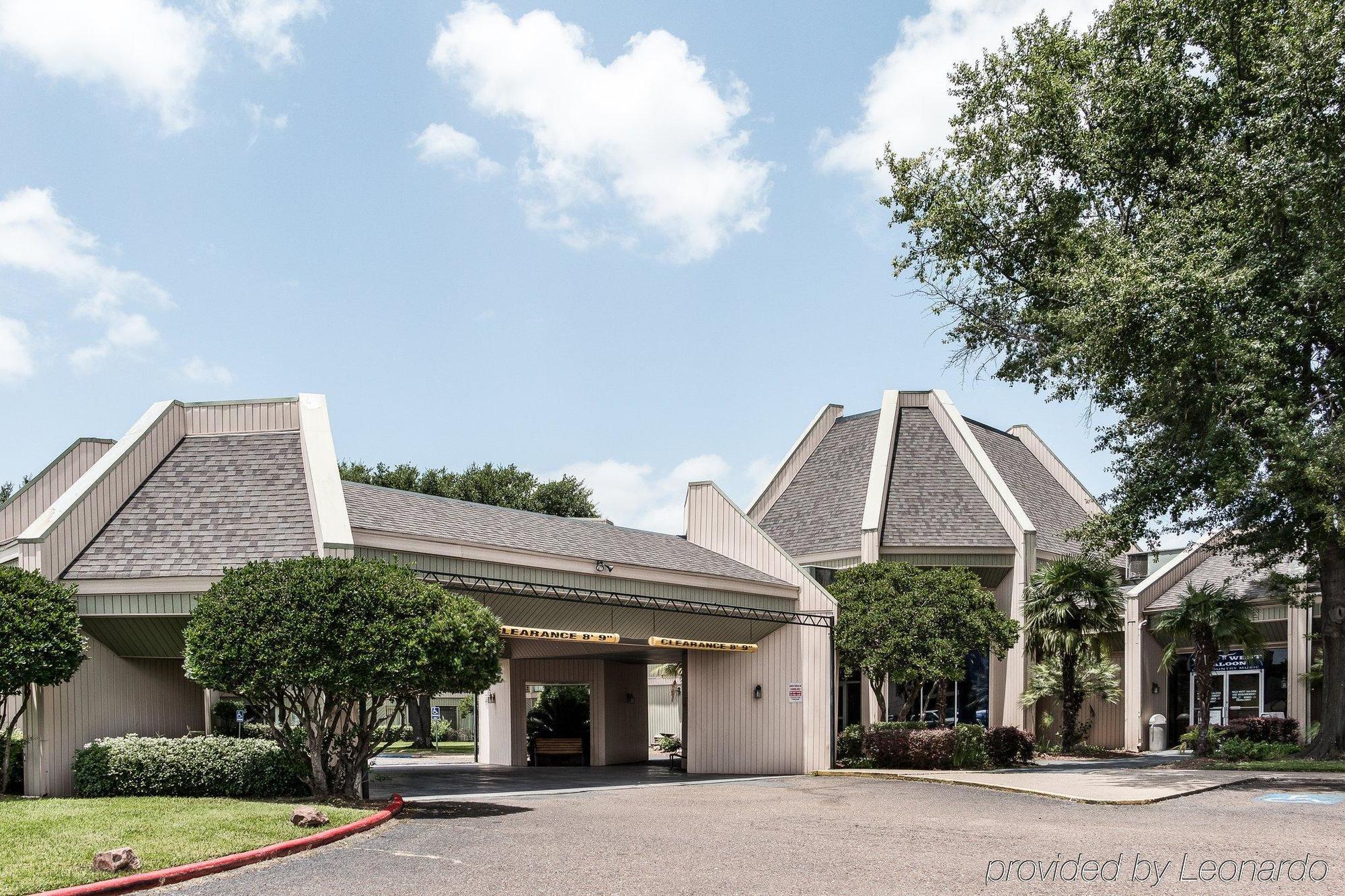 Rodeway Inn & Suites At The Casino Bossier City Exterior photo